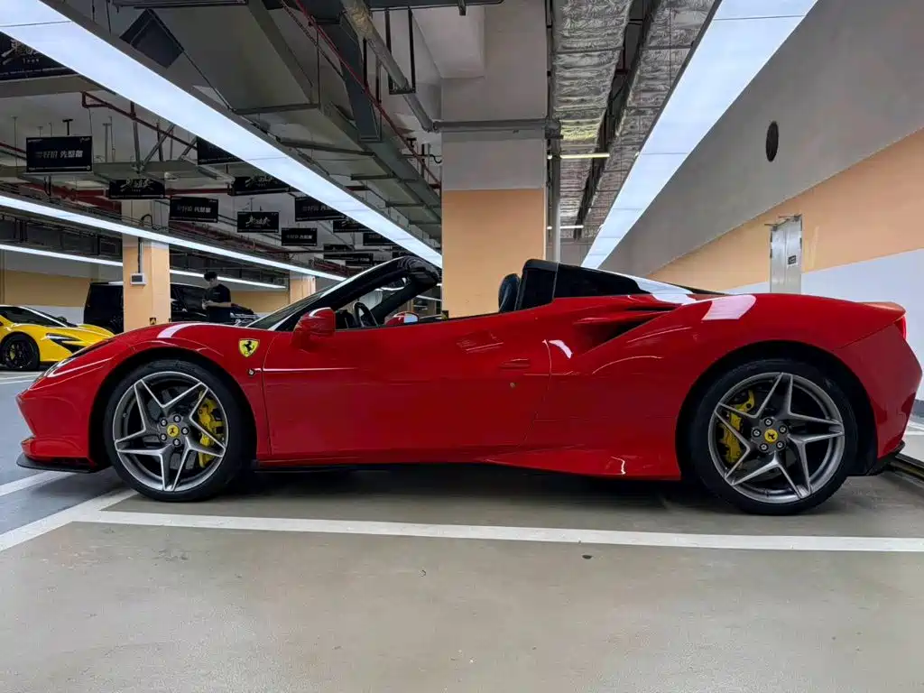 Ferrari F8 2021 — фото 4