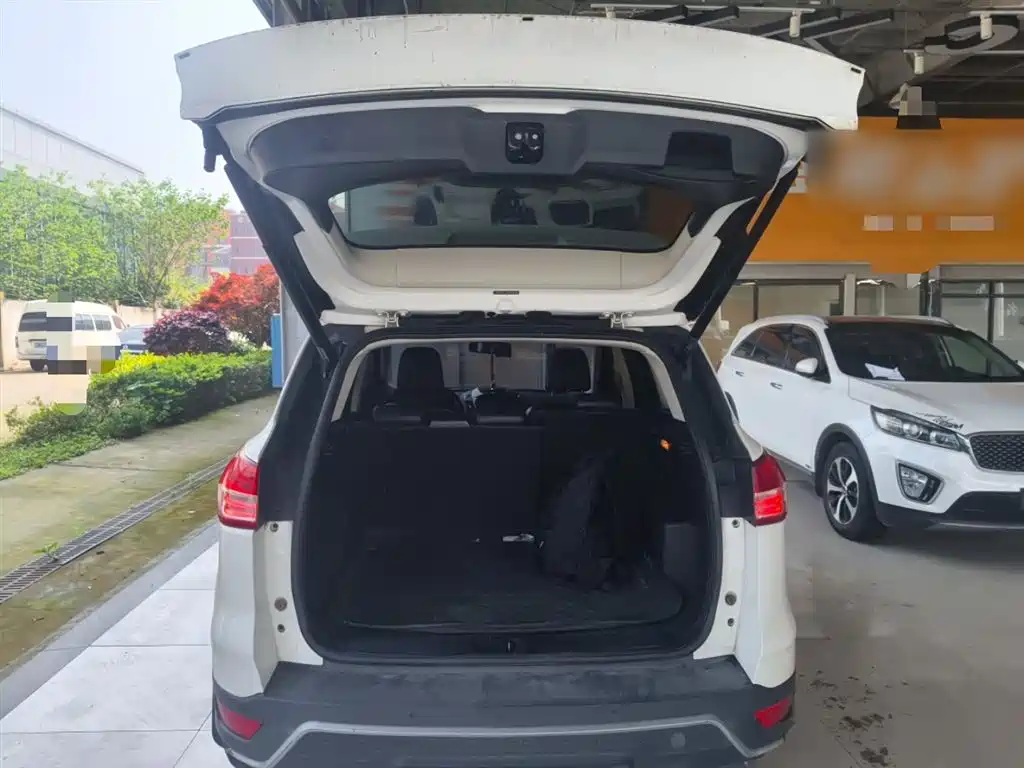 Ford Kuga 2016 — фото 19