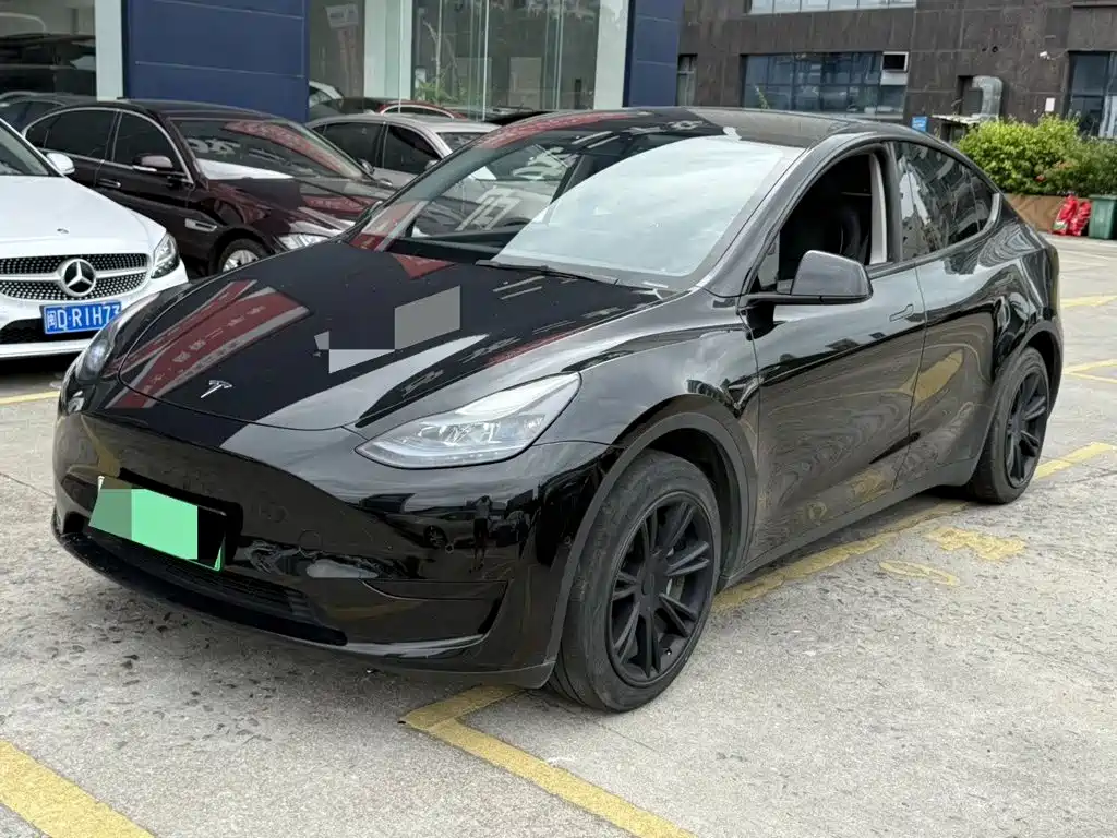 Tesla Model Y 2023 — фото 1