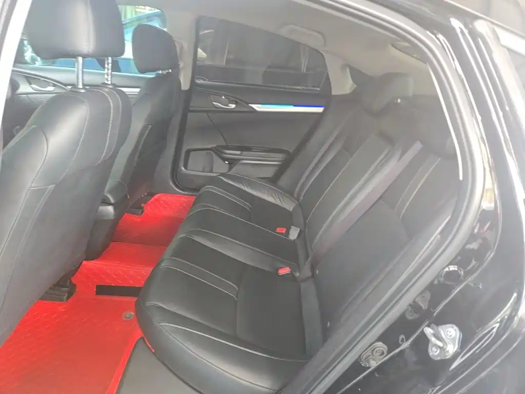 Honda Civic 2019 — фото 17