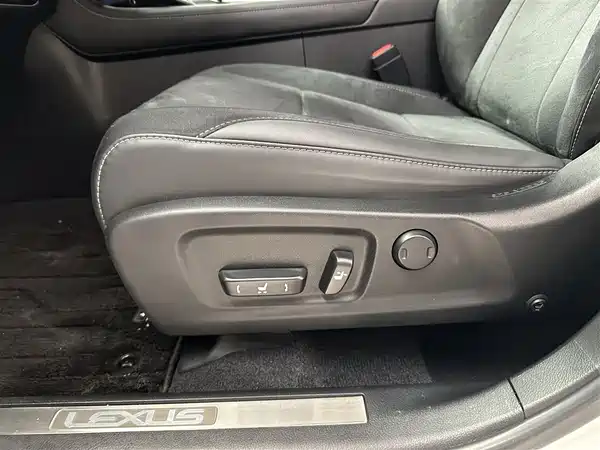 Lexus RX 2020