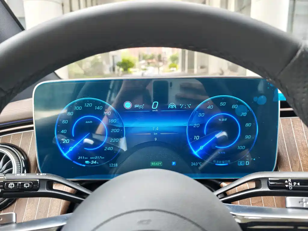 Mercedes-Benz EQE SUV 2025 — фото 15