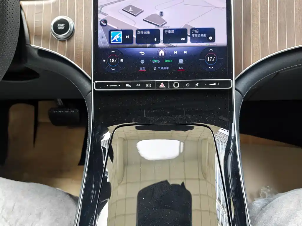 Mercedes-Benz EQE SUV 2025 — фото 19