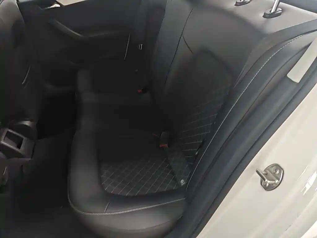 Skoda Rapid 2018 — фото 17