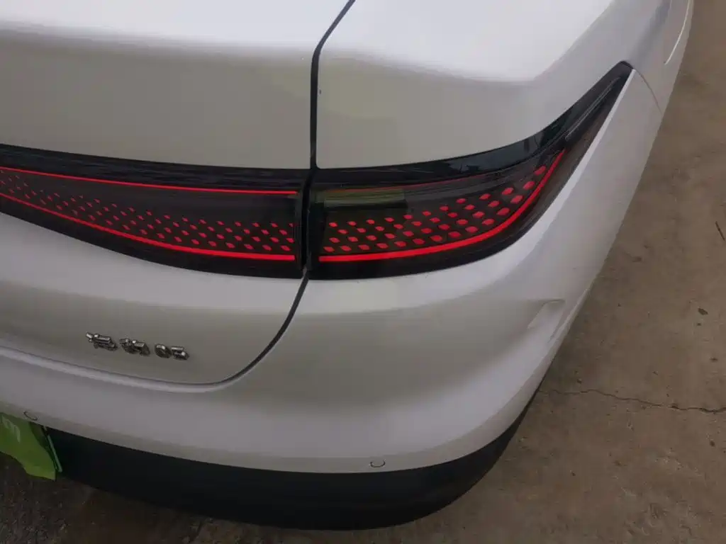 BYD Seal 05 DM-i 2025 — фото 8