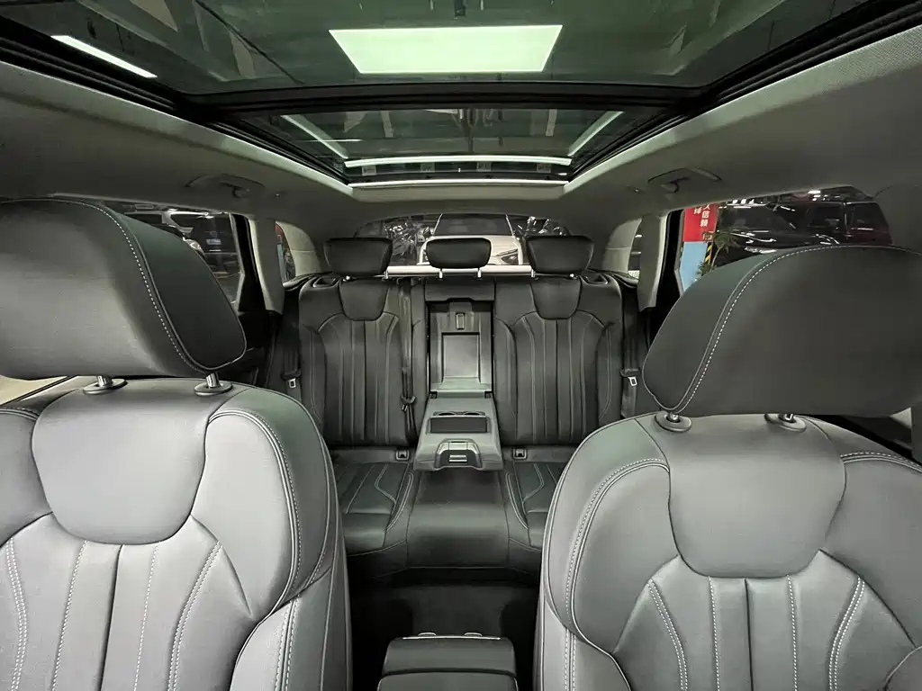 Audi Q5L 2021 — фото 26