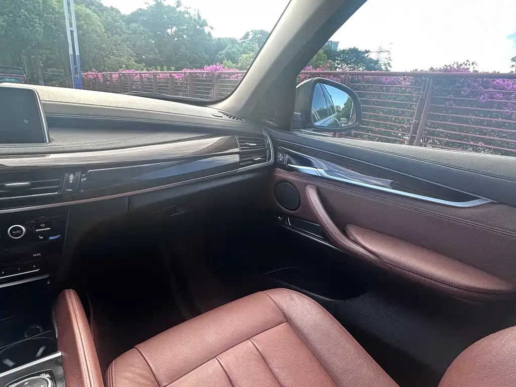 BMW X6 2015 — фото 13