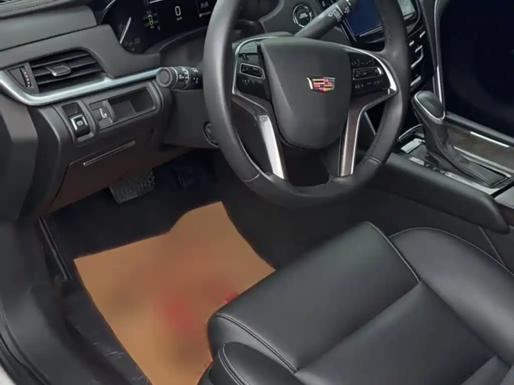 Cadillac XTS 2018 — фото 12