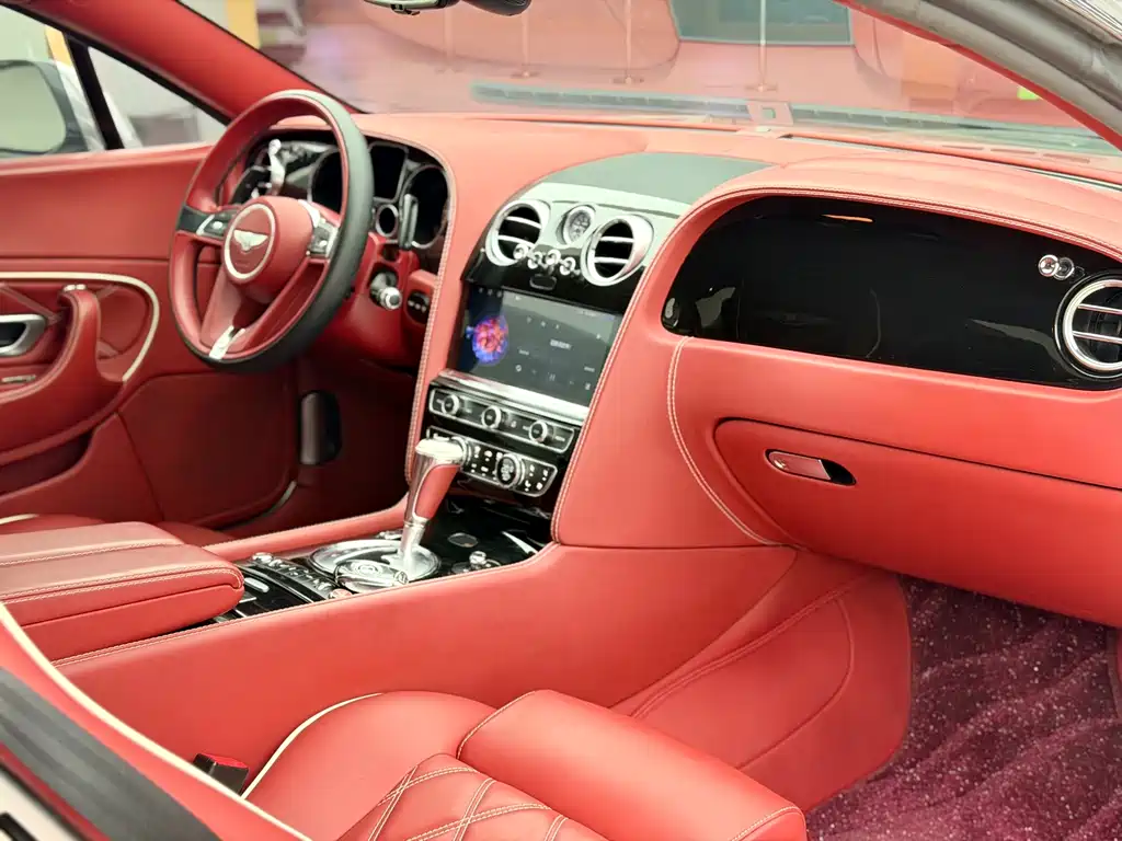 Bentley Continental 2010 — фото 7
