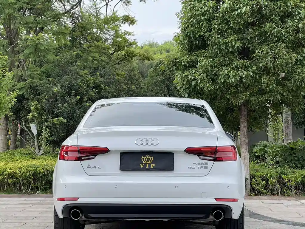 Audi A4L 2017