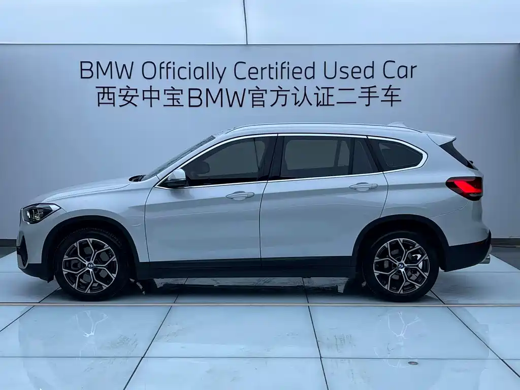 BMW X1 2022 — фото 3