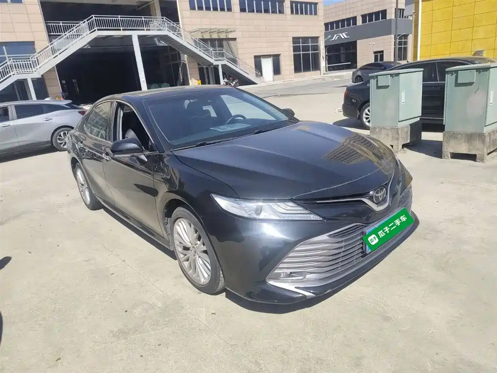 Toyota Camry 2018 — фото 22