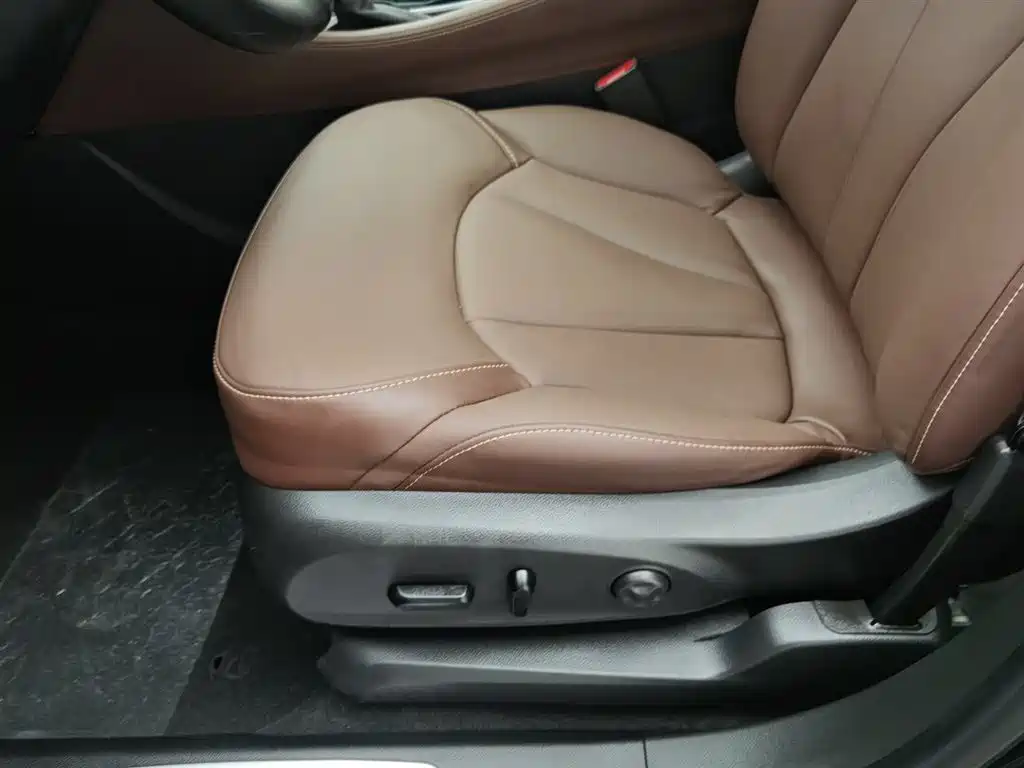 Buick Envision Plus 2021 — фото 20