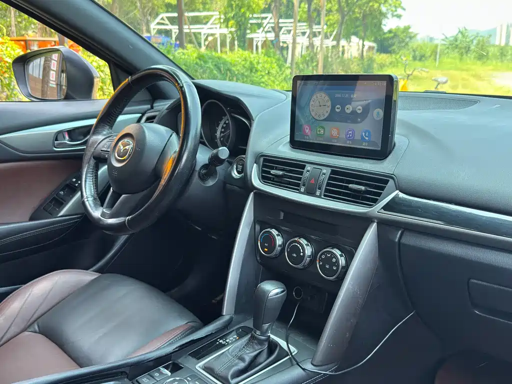 Mazda CX-4 2016 — фото 15