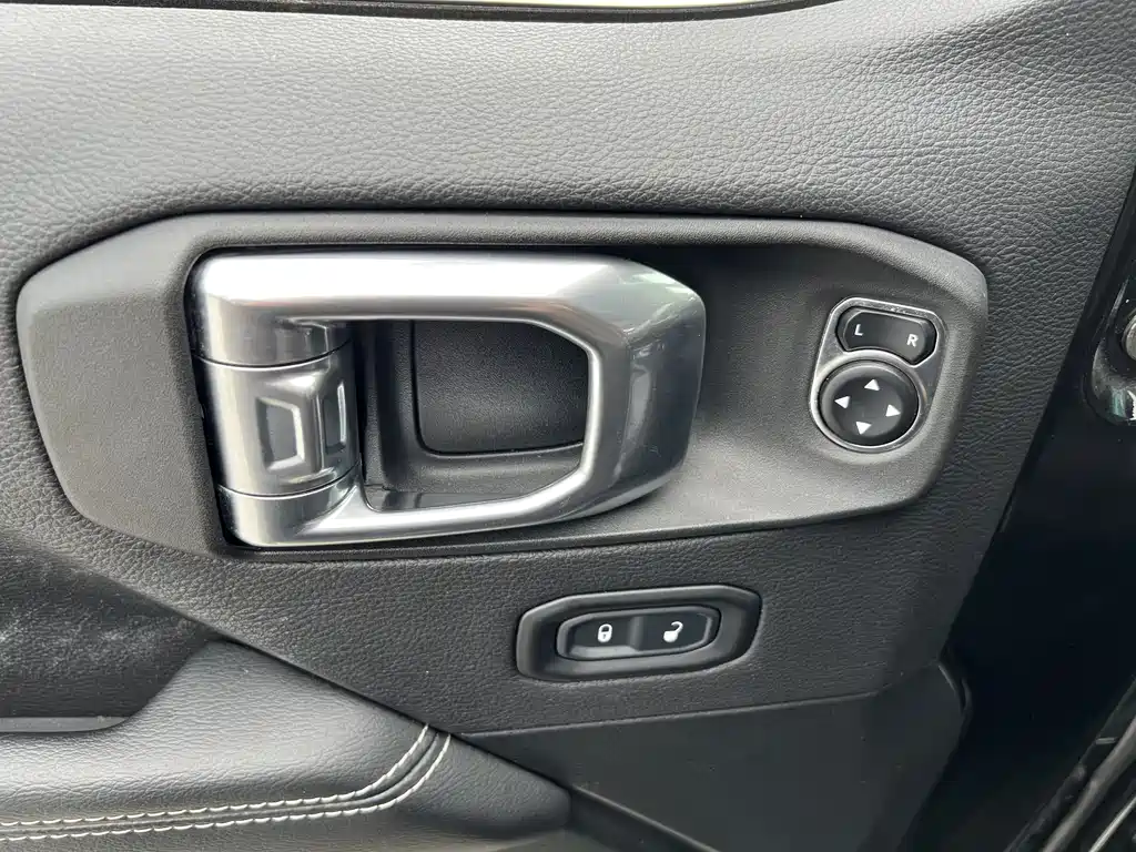 Jeep Wrangler 2021 — фото 20