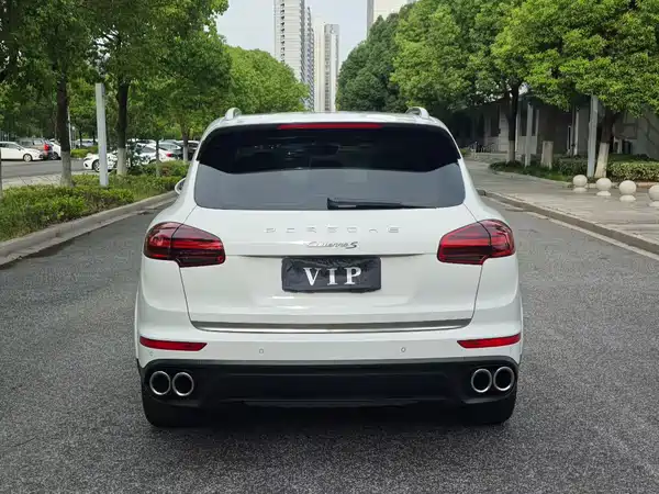 Porsche Cayenne 2016