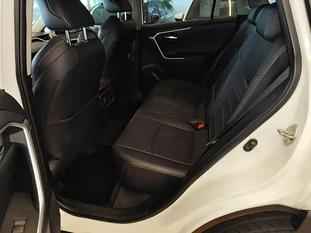 Toyota Wildlander 2020 — фото 17