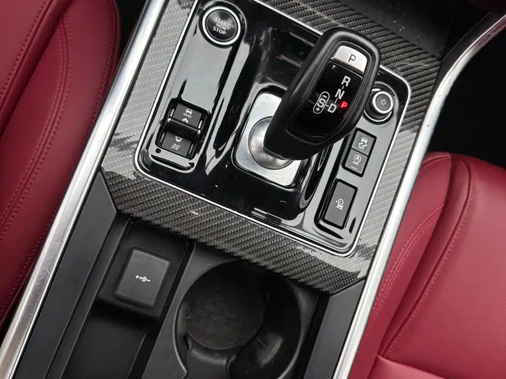 Jaguar XEL 2022 — фото 14