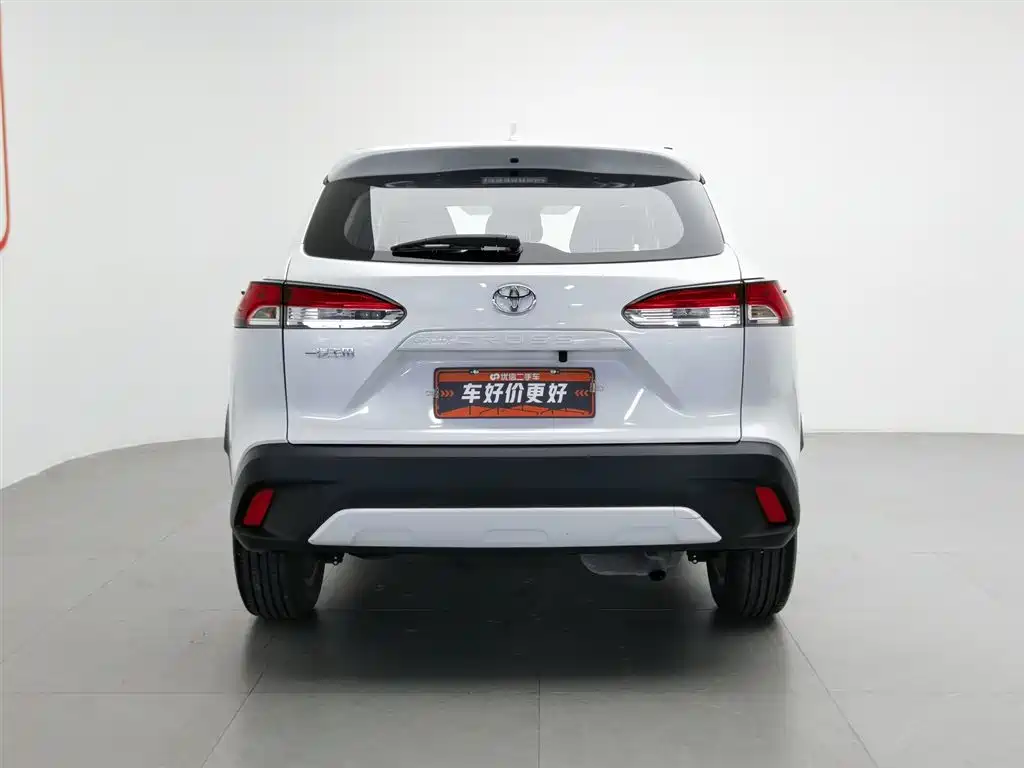 Toyota Corolla Cross 2023 — фото 4
