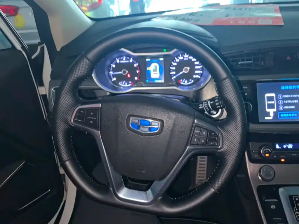 Geely Emgrand GS 2017 — фото 11
