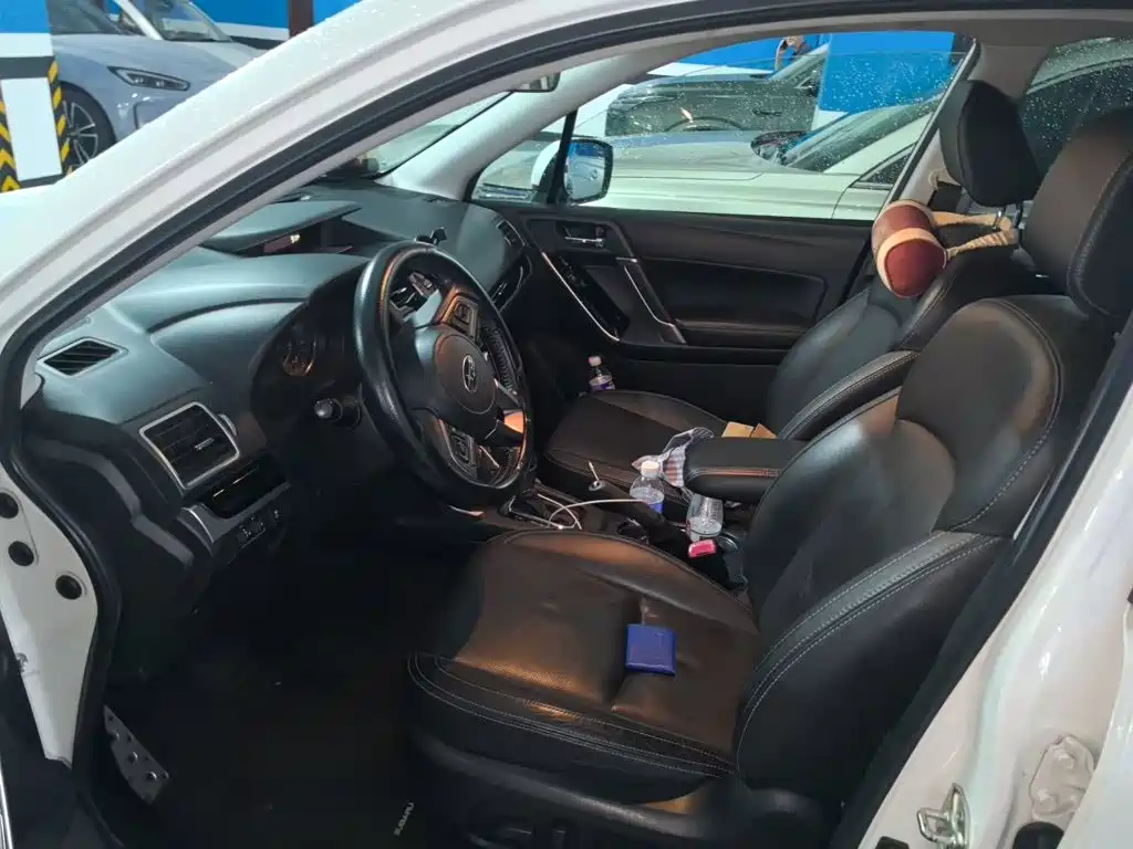 Subaru Forester 2017 — фото 14
