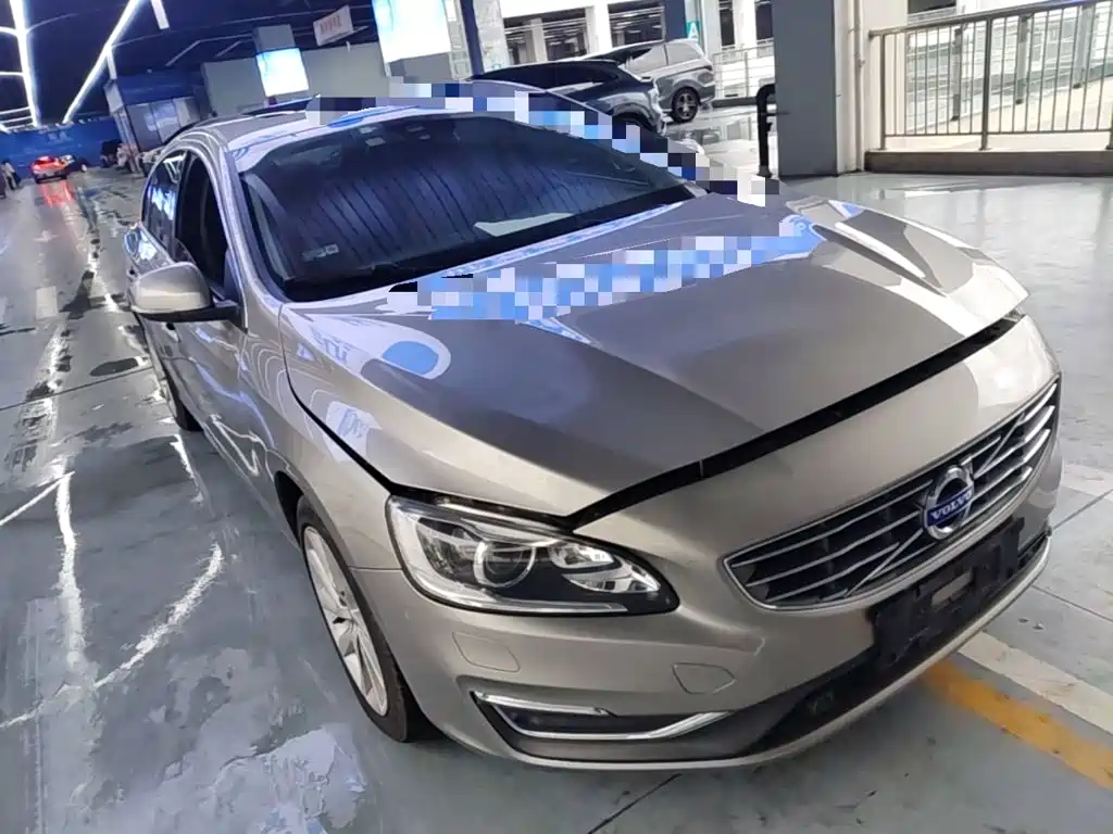 Volvo S60 2015 — фото 4