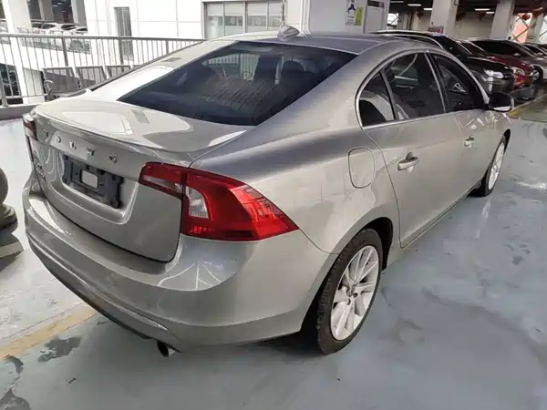 Volvo S60 2015