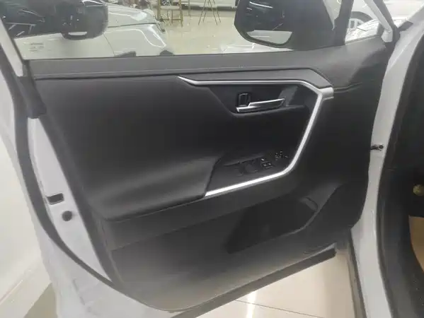 Toyota RAV4 2021