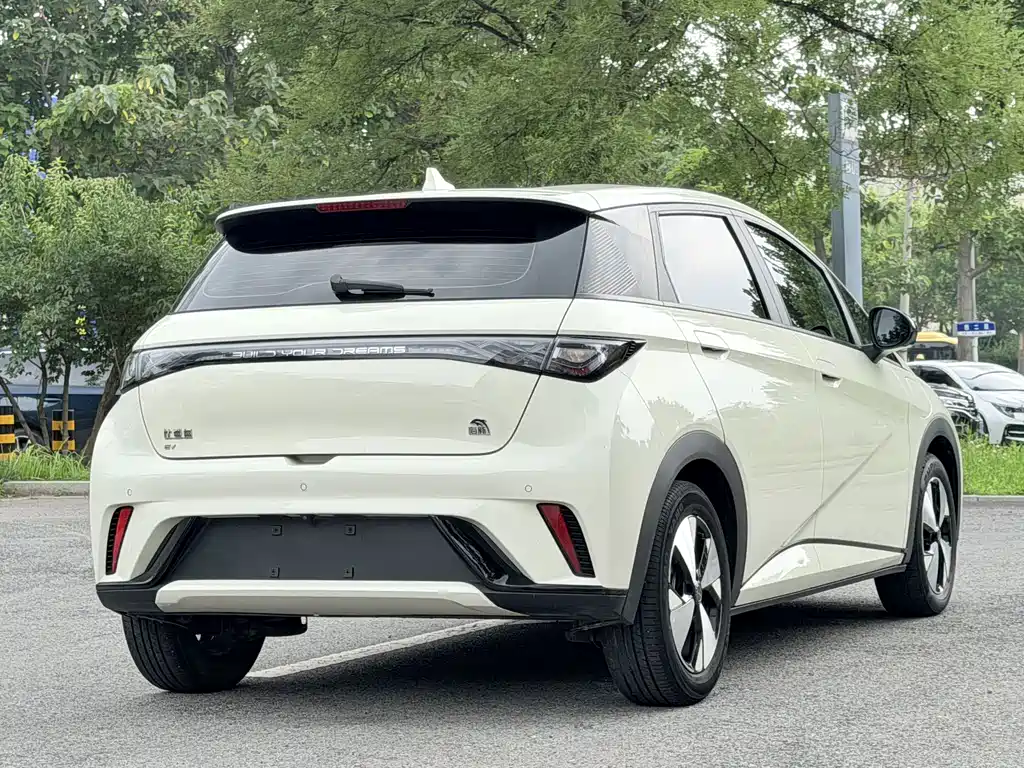 BYD Dolphin 2023