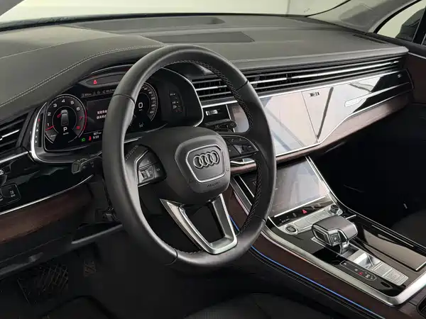 Audi Q7 2025