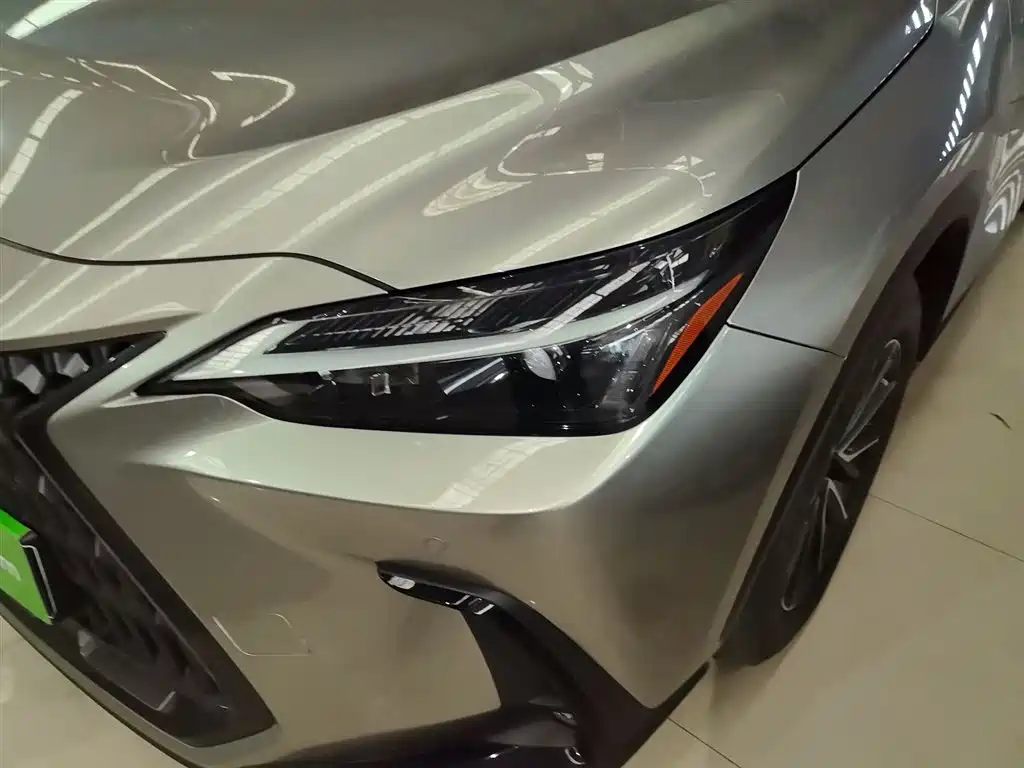 Lexus NX 2023 — фото 17