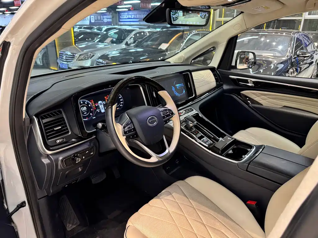 GAC Trumpchi M8 2022 — фото 4