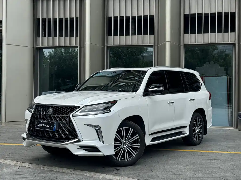 Lexus LX 2019 — фото 1