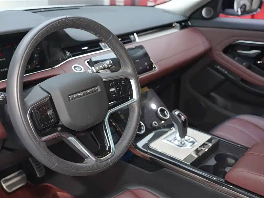 Land Rover Evoque 2023
