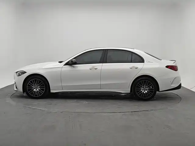 Mercedes-Benz C-Class 2022
