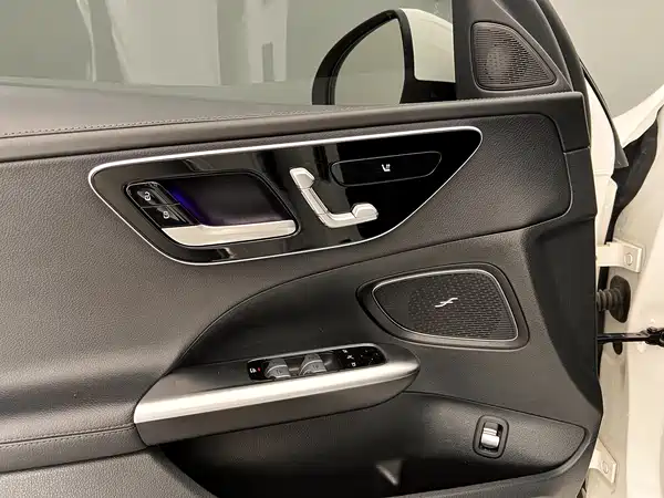 Mercedes-Benz C-Class 2023