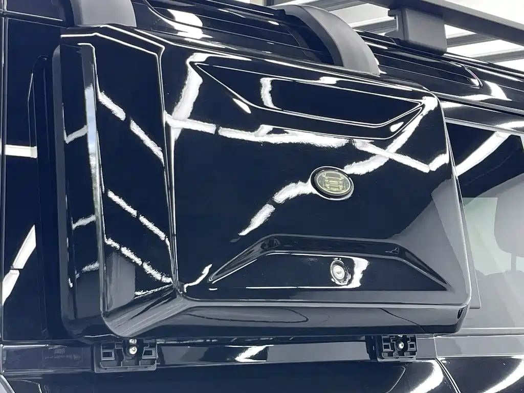 Land Rover Defender 2021 — фото 19