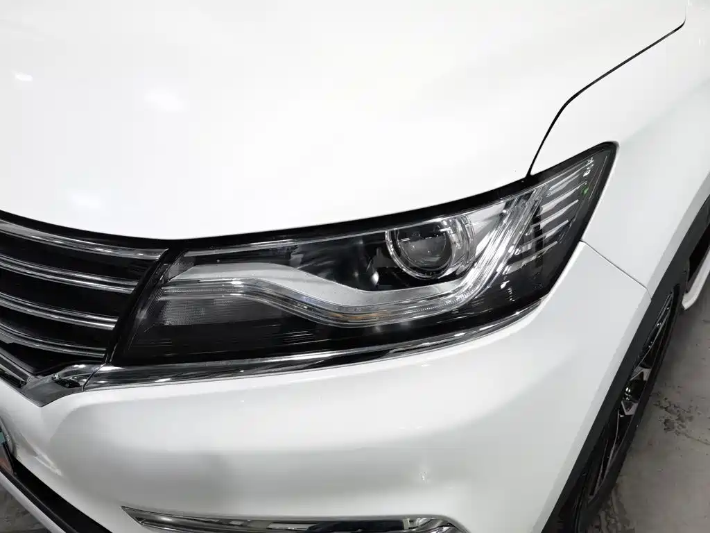 Roewe RX5 2016 — фото 7