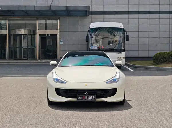 Ferrari GTC4Lusso 2019