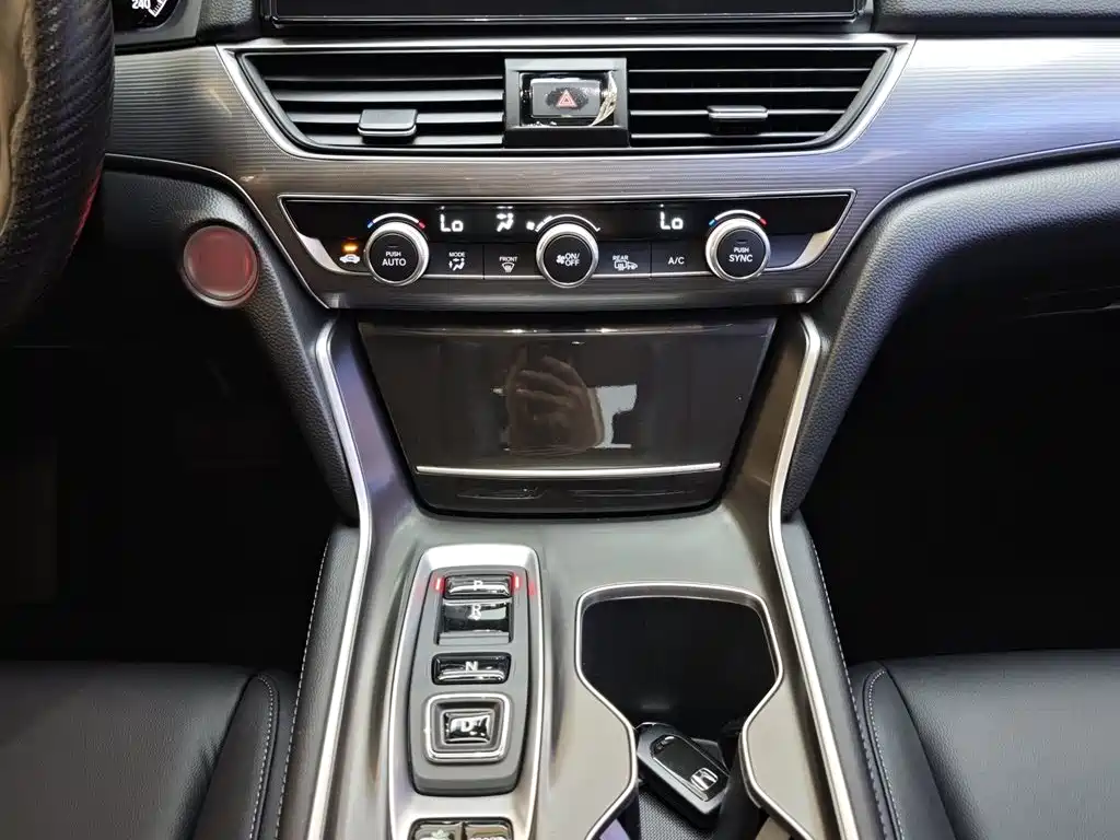 Honda Accord 2022 — фото 5