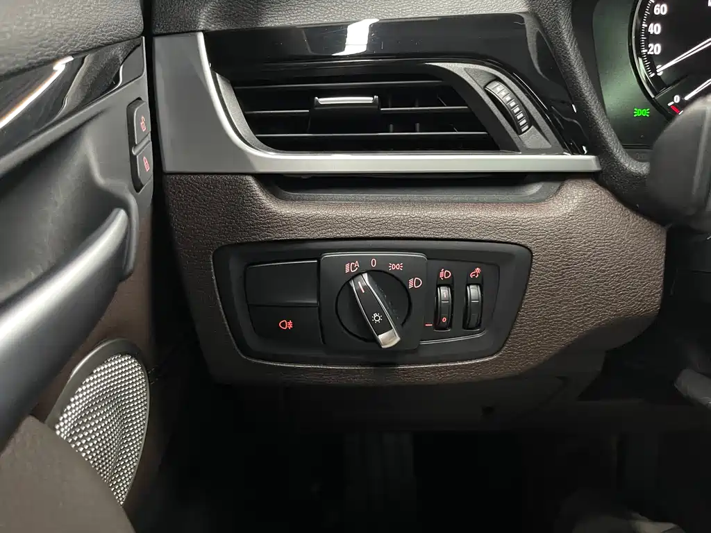 BMW X1 2022 — фото 23