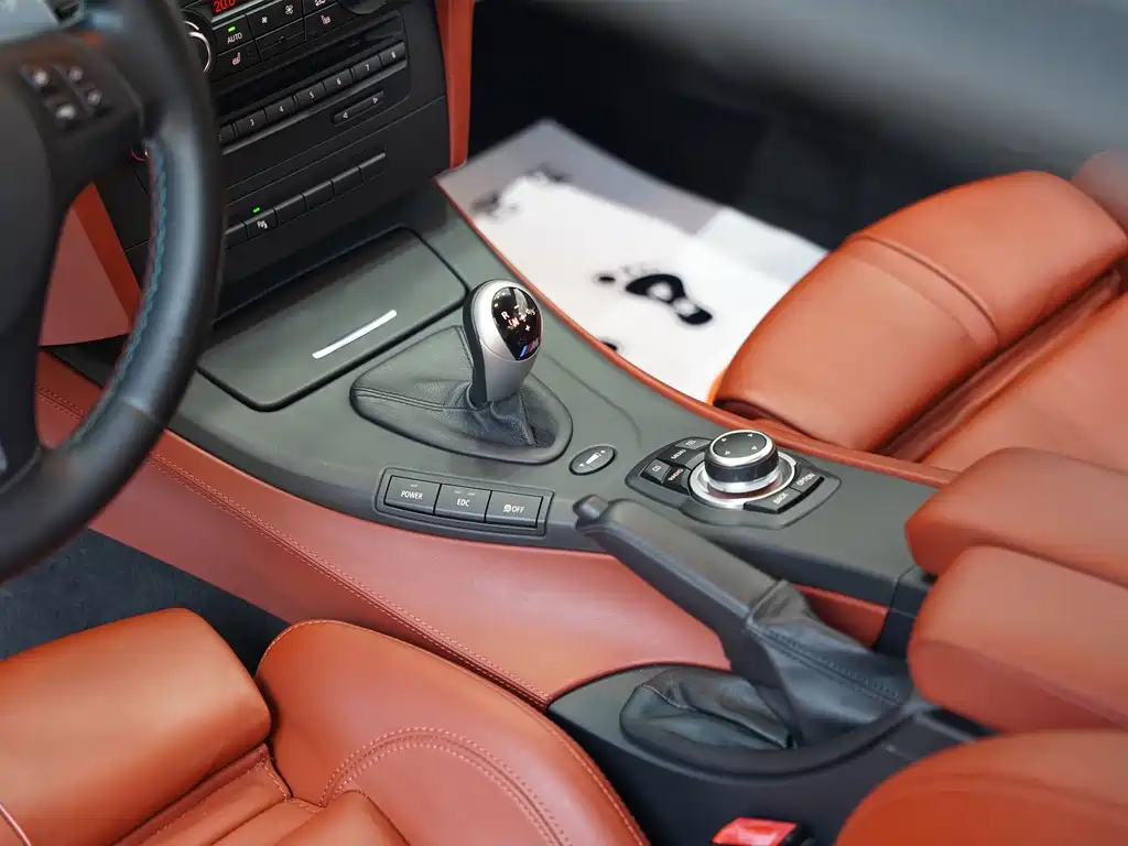 BMW M3 2011 — фото 17