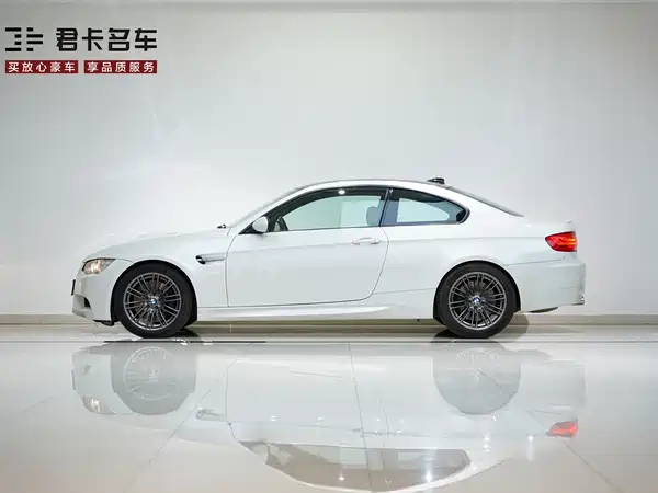 BMW M3 2011
