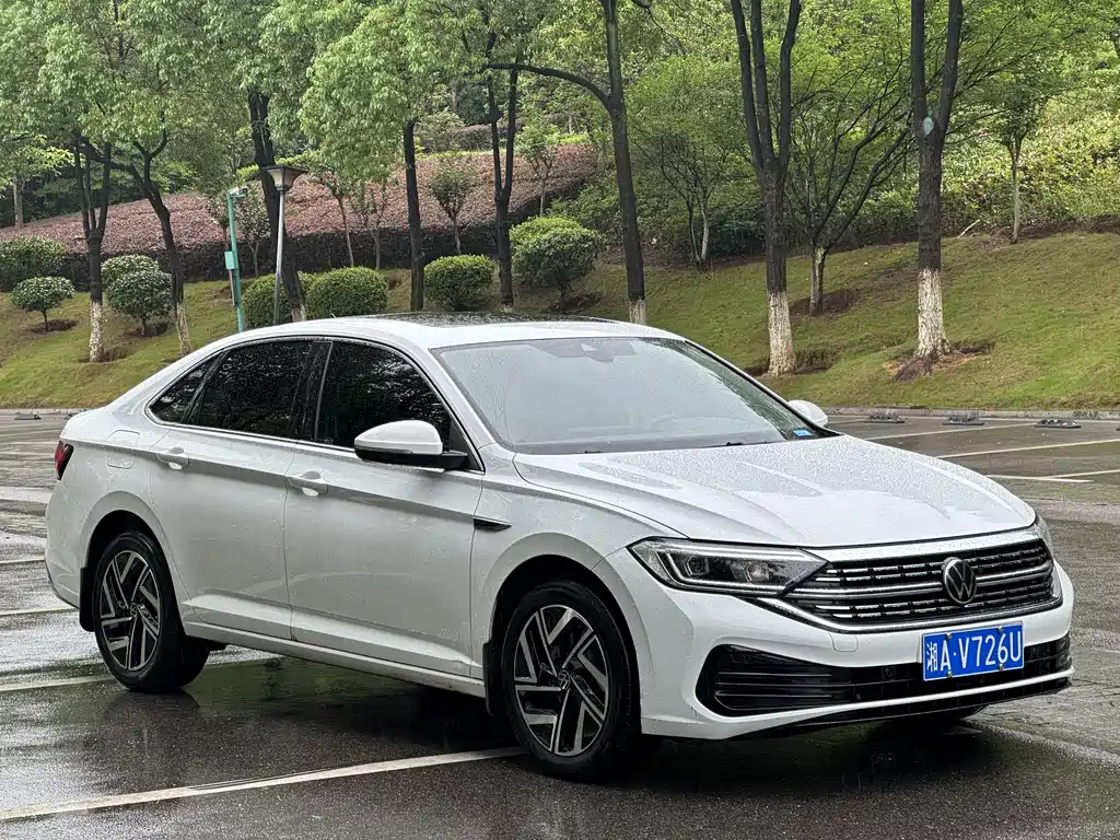 Volkswagen Sagitar 2023