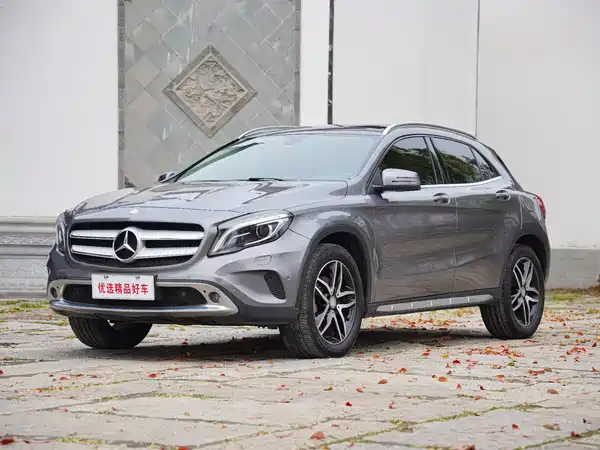 Mercedes-Benz GLA 2015