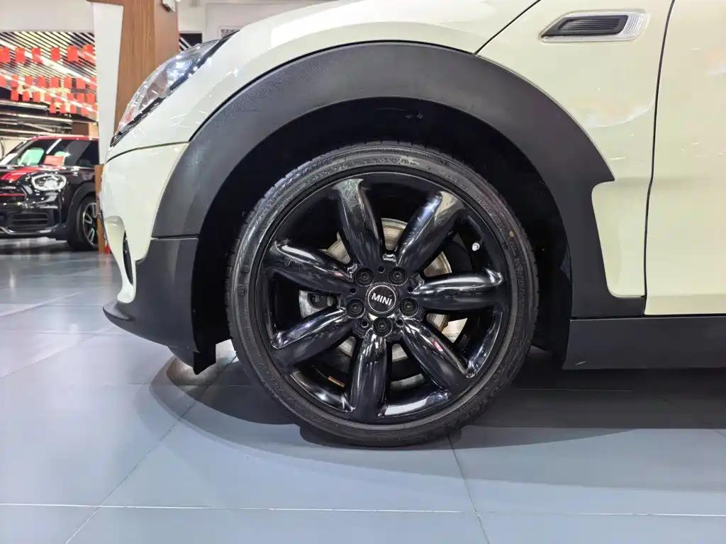 MINI Clubman 2020 — фото 22