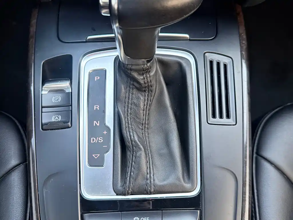 Audi A4L 2013 — фото 18