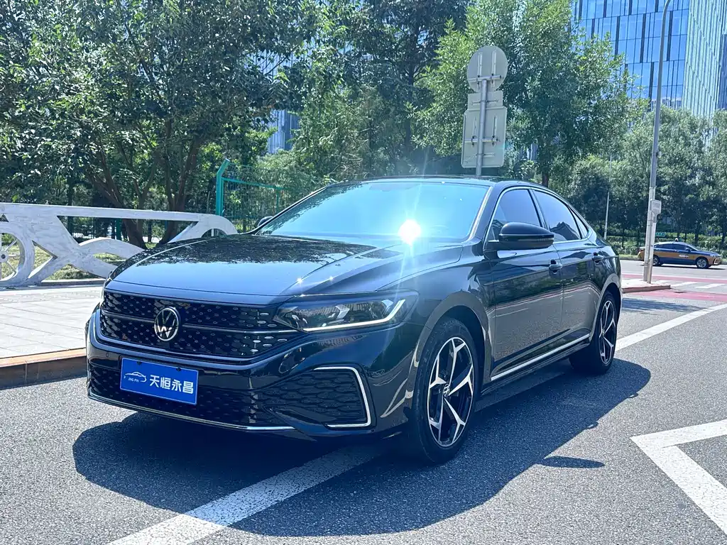 Volkswagen Passat 2025