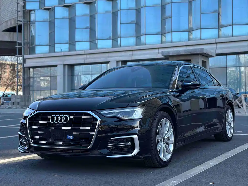 Audi A6L 2024 — фото 1