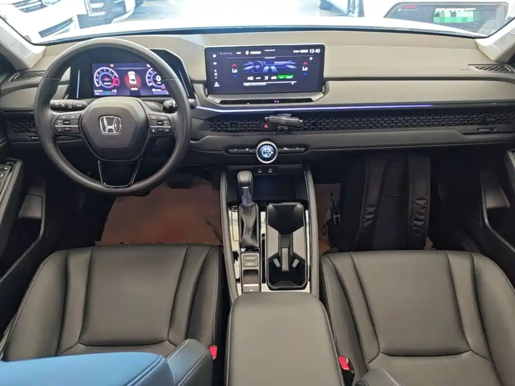 Honda Accord 2024 — фото 10